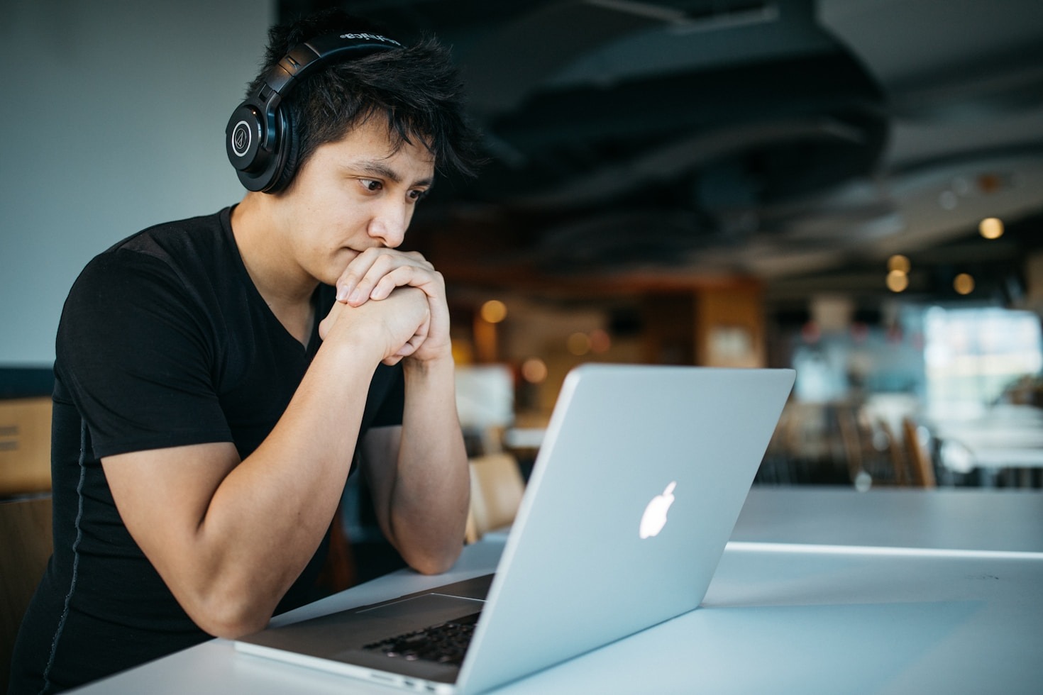 How to Excel in Presentations in English