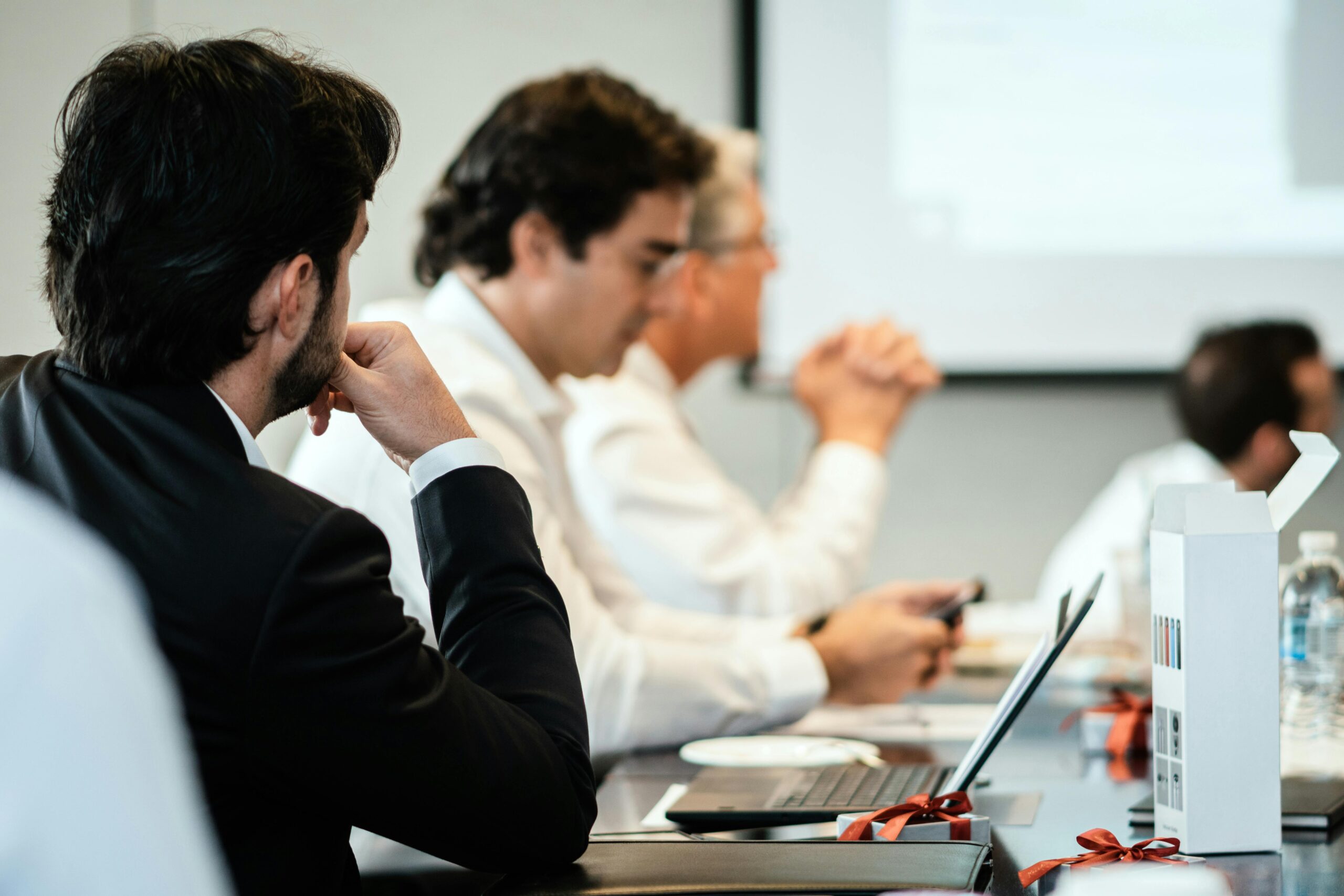 How to Disagree Politely in an English-Speaking Boardroom